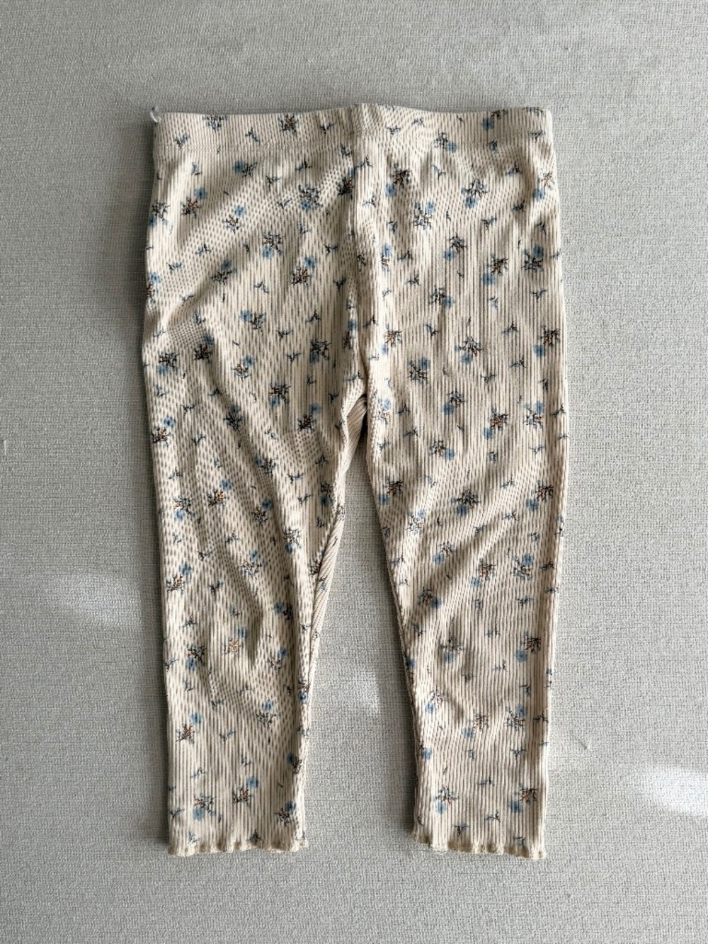 Chelsea & Violet floral leggings.